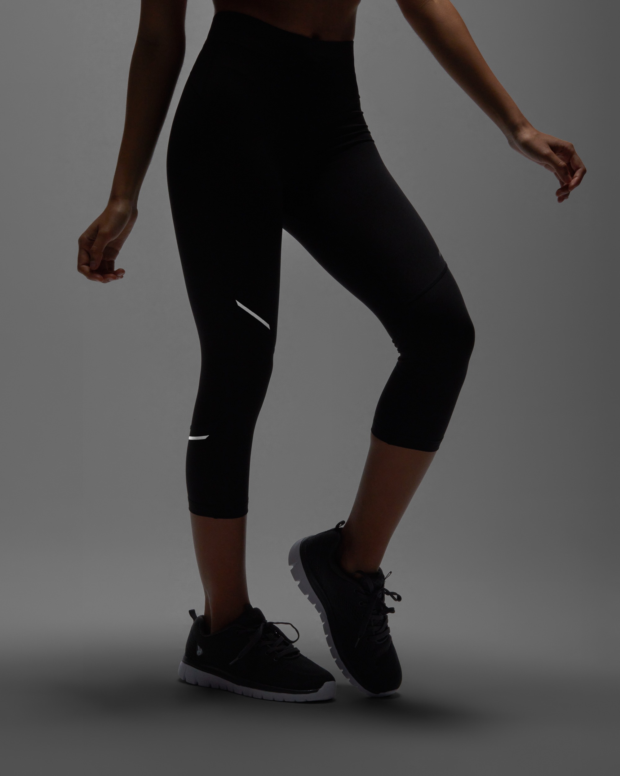 ICARIA WOMAN - immagine 7